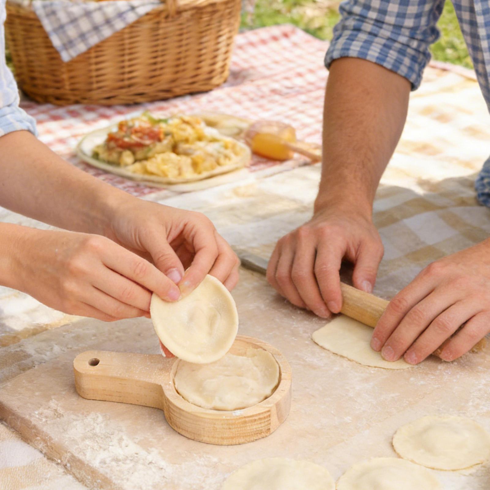 3-Inch Dumpling Wrapper Press  - đánh giá và giá Kitchen Gadgets Dumpling Maker